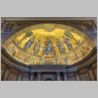 Roma, Basilica San Paolo fuori le Mura, photo JTSH26, Wikipedia.jpg